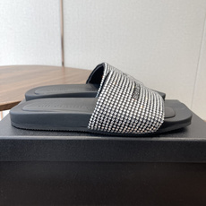 莞产Alexander Wang26ss早春新款平底满钻凉拖把星光踩在脚下!整面水钻铺满鞋带宽面,走路时 莞产Alexander Wang26ss早春新款平底满钻凉拖把星光踩在脚下!整面水钻铺满鞋带宽面,走路时