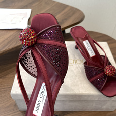Jimmy Choo 26ss 春夏 系列JC新款 高跟拖鞋 凉鞋模糊鞋履与珠宝配饰之间的界线 鲜明 J Jimmy Choo 26ss 春夏 系列JC新款 高跟拖鞋 凉鞋模糊鞋履与珠宝配饰之间的界线 鲜明 J