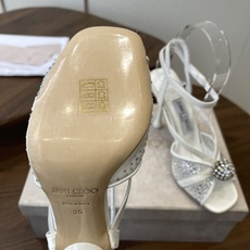 Jimmy Choo 26ss 春夏 系列JC新款 高跟拖鞋 凉鞋模糊鞋履与珠宝配饰之间的界线 鲜明 J Jimmy Choo 26ss 春夏 系列JC新款 高跟拖鞋 凉鞋模糊鞋履与珠宝配饰之间的界线 鲜明 J