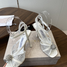Jimmy Choo 26ss 春夏 系列JC新款 高跟拖鞋 凉鞋模糊鞋履与珠宝配饰之间的界线 鲜明 J Jimmy Choo 26ss 春夏 系列JC新款 高跟拖鞋 凉鞋模糊鞋履与珠宝配饰之间的界线 鲜明 J