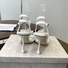 Jimmy Choo 26ss 春夏 系列JC新款 高跟拖鞋 凉鞋模糊鞋履与珠宝配饰之间的界线 鲜明 J Jimmy Choo 26ss 春夏 系列JC新款 高跟拖鞋 凉鞋模糊鞋履与珠宝配饰之间的界线 鲜明 J