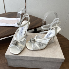 Jimmy Choo 26ss 春夏 系列JC新款 高跟拖鞋 凉鞋模糊鞋履与珠宝配饰之间的界线 鲜明 J Jimmy Choo 26ss 春夏 系列JC新款 高跟拖鞋 凉鞋模糊鞋履与珠宝配饰之间的界线 鲜明 J