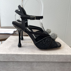 Jimmy Choo 26ss 春夏 系列JC新款 高跟拖鞋 凉鞋模糊鞋履与珠宝配饰之间的界线 鲜明 J Jimmy Choo 26ss 春夏 系列JC新款 高跟拖鞋 凉鞋模糊鞋履与珠宝配饰之间的界线 鲜明 J