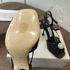 Jimmy Choo 26ss 春夏 系列JC新款 高跟拖鞋 凉鞋模糊鞋履与珠宝配饰之间的界线 鲜明 J Jimmy Choo 26ss 春夏 系列JC新款 高跟拖鞋 凉鞋模糊鞋履与珠宝配饰之间的界线 鲜明 J