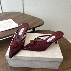 Jimmy Choo 26ss 春夏 系列JC新款 高跟拖鞋 凉鞋模糊鞋履与珠宝配饰之间的界线 鲜明 J Jimmy Choo 26ss 春夏 系列JC新款 高跟拖鞋 凉鞋模糊鞋履与珠宝配饰之间的界线 鲜明 J