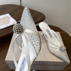 Jimmy Choo 26ss 春夏 系列JC新款 高跟拖鞋 凉鞋模糊鞋履与珠宝配饰之间的界线 鲜明 J Jimmy Choo 26ss 春夏 系列JC新款 高跟拖鞋 凉鞋模糊鞋履与珠宝配饰之间的界线 鲜明 J