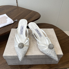 Jimmy Choo 26ss 春夏 系列JC新款 高跟拖鞋 凉鞋模糊鞋履与珠宝配饰之间的界线 鲜明 J Jimmy Choo 26ss 春夏 系列JC新款 高跟拖鞋 凉鞋模糊鞋履与珠宝配饰之间的界线 鲜明 J