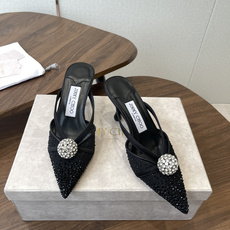 Jimmy Choo 26ss 春夏 系列JC新款 高跟拖鞋 凉鞋模糊鞋履与珠宝配饰之间的界线 鲜明 J Jimmy Choo 26ss 春夏 系列JC新款 高跟拖鞋 凉鞋模糊鞋履与珠宝配饰之间的界线 鲜明 J