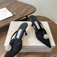 Jimmy Choo 26ss 春夏 系列JC新款 高跟拖鞋 凉鞋模糊鞋履与珠宝配饰之间的界线 鲜明 J Jimmy Choo 26ss 春夏 系列JC新款 高跟拖鞋 凉鞋模糊鞋履与珠宝配饰之间的界线 鲜明 J