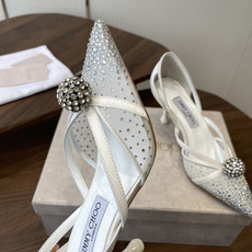 Jimmy Choo 26ss 春夏 系列JC新款 高跟拖鞋 凉鞋模糊鞋履与珠宝配饰之间的界线 鲜明 J Jimmy Choo 26ss 春夏 系列JC新款 高跟拖鞋 凉鞋模糊鞋履与珠宝配饰之间的界线 鲜明 J