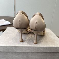 Jimmy Choo 26ss 春夏 系列JC新款 高跟拖鞋 凉鞋模糊鞋履与珠宝配饰之间的界线 鲜明 J Jimmy Choo 26ss 春夏 系列JC新款 高跟拖鞋 凉鞋模糊鞋履与珠宝配饰之间的界线 鲜明 J