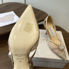 Jimmy Choo 26ss 春夏 系列JC新款 高跟拖鞋 凉鞋模糊鞋履与珠宝配饰之间的界线 鲜明 J Jimmy Choo 26ss 春夏 系列JC新款 高跟拖鞋 凉鞋模糊鞋履与珠宝配饰之间的界线 鲜明 J