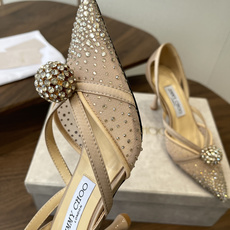 Jimmy Choo 26ss 春夏 系列JC新款 高跟拖鞋 凉鞋模糊鞋履与珠宝配饰之间的界线 鲜明 J Jimmy Choo 26ss 春夏 系列JC新款 高跟拖鞋 凉鞋模糊鞋履与珠宝配饰之间的界线 鲜明 J