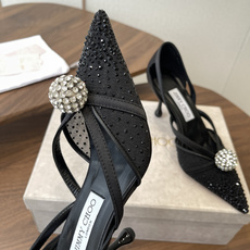 Jimmy Choo 26ss 春夏 系列JC新款 高跟拖鞋 凉鞋模糊鞋履与珠宝配饰之间的界线 鲜明 J Jimmy Choo 26ss 春夏 系列JC新款 高跟拖鞋 凉鞋模糊鞋履与珠宝配饰之间的界线 鲜明 J