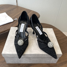 Jimmy Choo 26ss 春夏 系列JC新款 高跟拖鞋 凉鞋模糊鞋履与珠宝配饰之间的界线 鲜明 J Jimmy Choo 26ss 春夏 系列JC新款 高跟拖鞋 凉鞋模糊鞋履与珠宝配饰之间的界线 鲜明 J