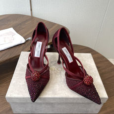 Jimmy Choo 26ss 春夏 系列JC新款 高跟拖鞋 凉鞋模糊鞋履与珠宝配饰之间的界线 鲜明 J Jimmy Choo 26ss 春夏 系列JC新款 高跟拖鞋 凉鞋模糊鞋履与珠宝配饰之间的界线 鲜明 J