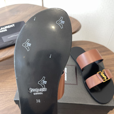 莞产Saint Laurent圣罗兰、平板凉鞋 拖鞋 26ss 早春最新款、YSL、Logo字母扣装饰经 莞产Saint Laurent圣罗兰、平板凉鞋 拖鞋 26ss 早春最新款、YSL、Logo字母扣装饰经