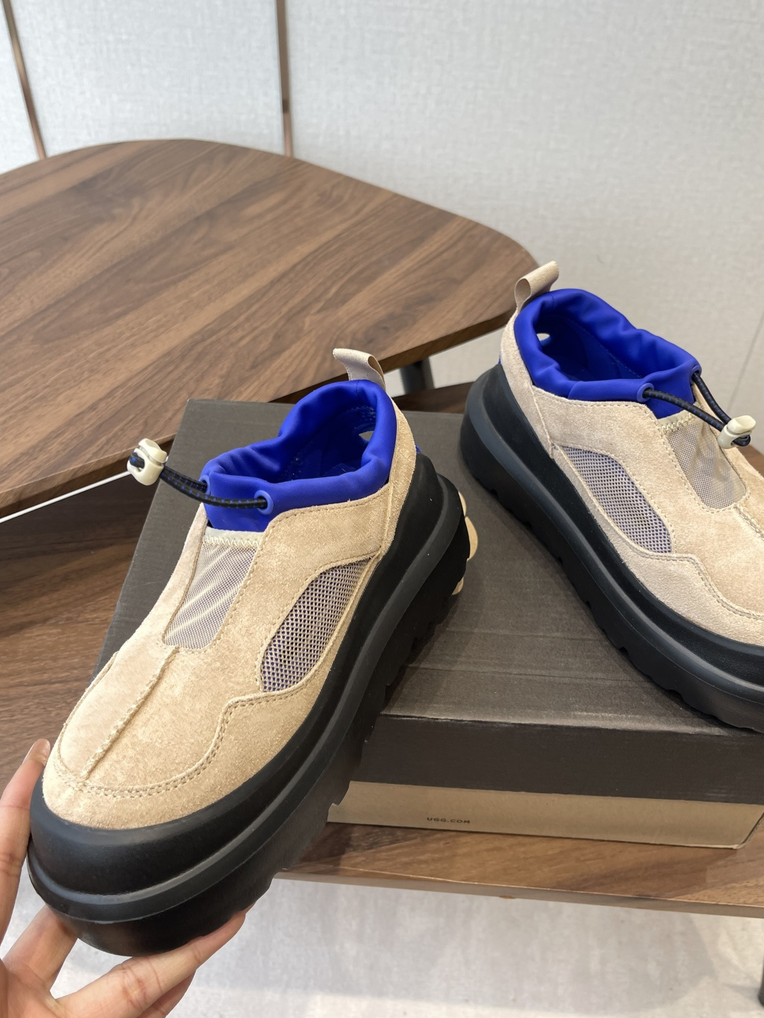 男款加10UGG Tasman Weather Hybrid一秒蹬 男女同款经典Tasman鞋型之上加入