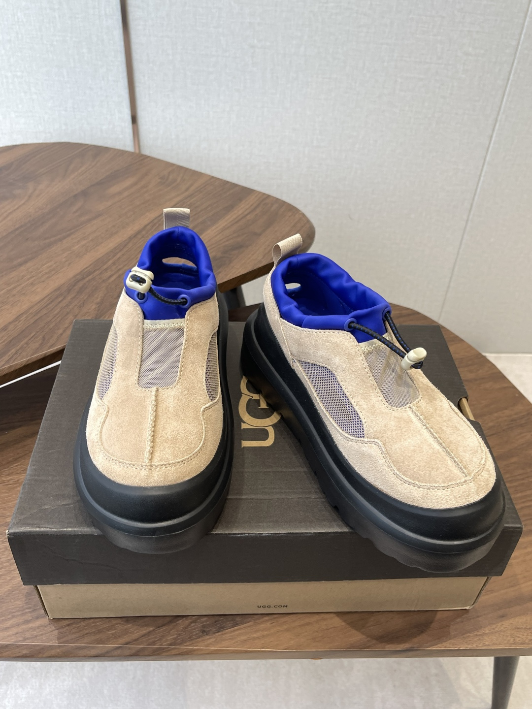 男款加10UGG Tasman Weather Hybrid一秒蹬 男女同款经典Tasman鞋型之上加入