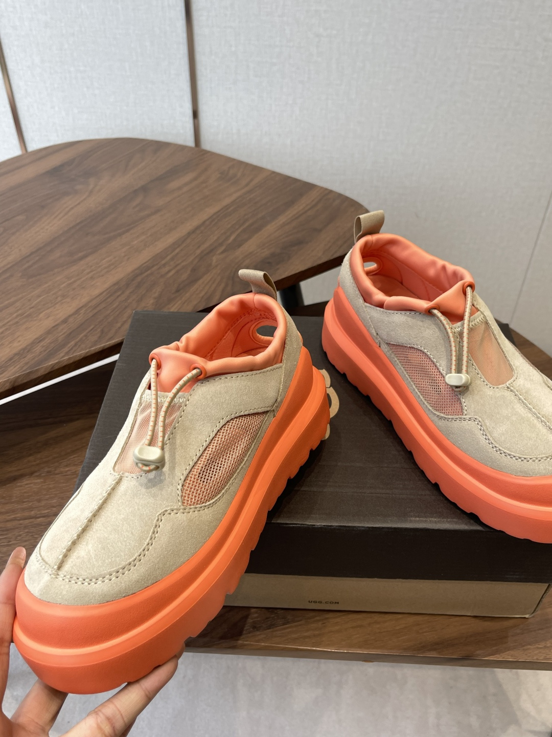 男款加10UGG Tasman Weather Hybrid一秒蹬 男女同款经典Tasman鞋型之上加入