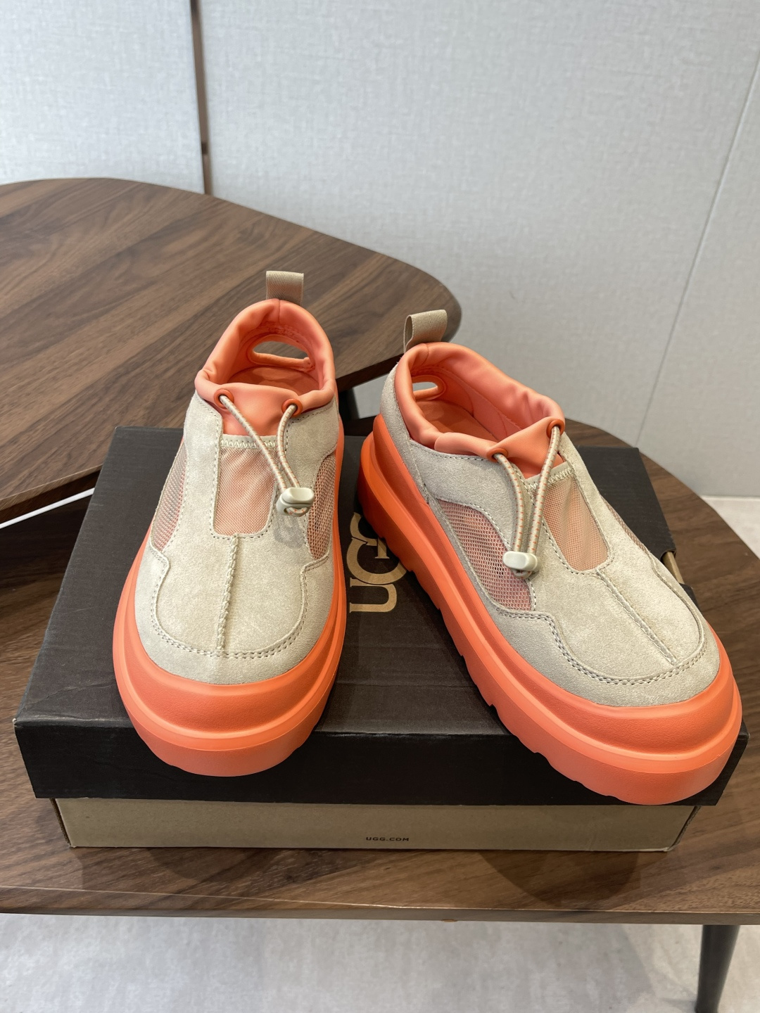 男款加10UGG Tasman Weather Hybrid一秒蹬 男女同款经典Tasman鞋型之上加入