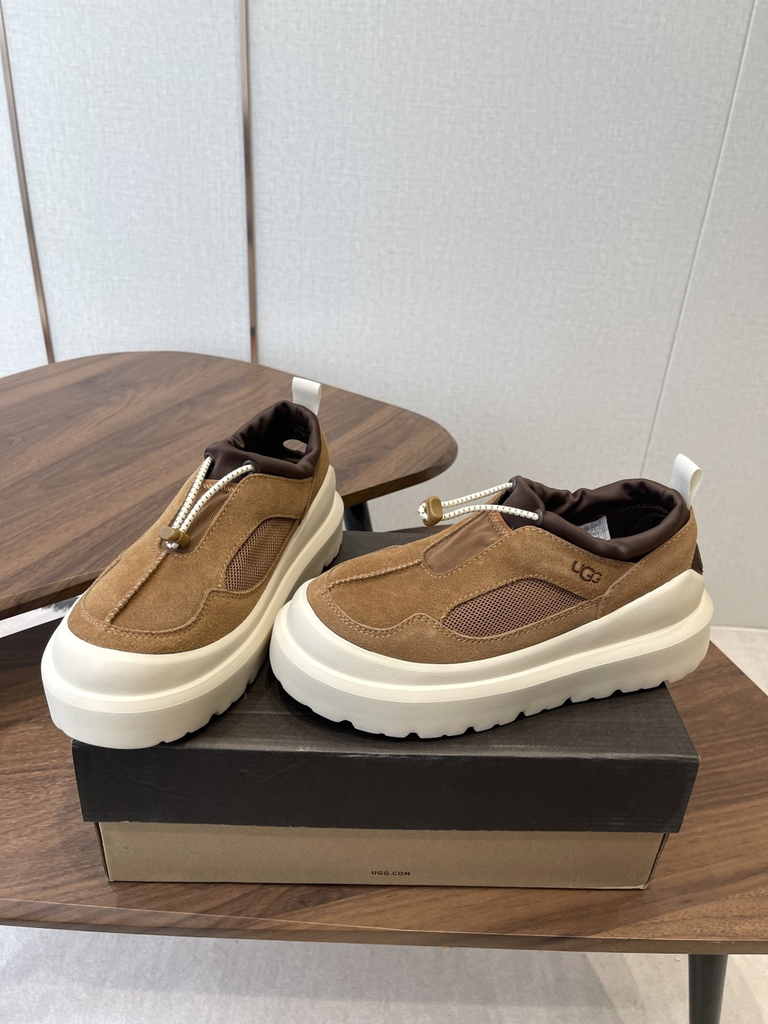 男款加10UGG Tasman Weather Hybrid一秒蹬 男女同款经典Tasman鞋型之上加入