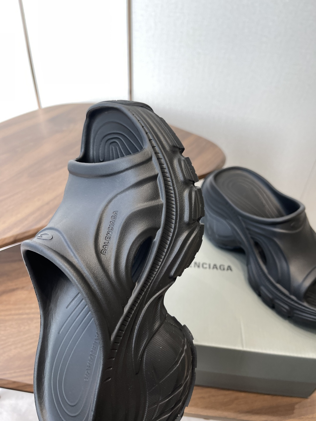 Balenciaga 巴黎世家 厚底拖