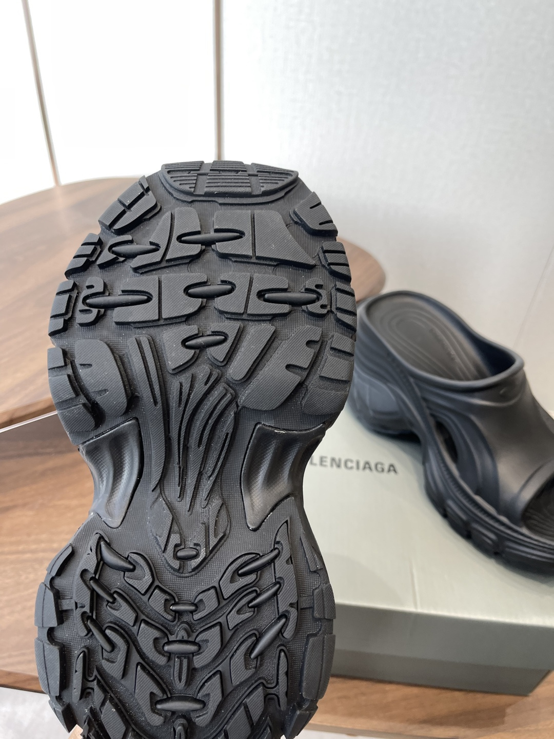 Balenciaga 巴黎世家 厚底拖