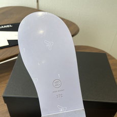 CHANEL 香奈儿 26ss 夏季新款 编织 夹脚人字拖 海滩必备款Chanel2026香奈儿最新爆款 CHANEL 香奈儿 26ss 夏季新款 编织 夹脚人字拖 海滩必备款Chanel2026香奈儿最新爆款