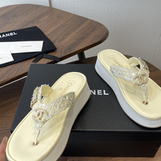 CHANEL 香奈儿 26ss 夏季新款 编织 夹脚人字拖 海滩必备款Chanel2026香奈儿最新爆款 CHANEL 香奈儿 26ss 夏季新款 编织 夹脚人字拖 海滩必备款Chanel2026香奈儿最新爆款