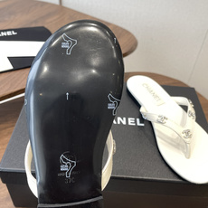 Chanel26SS早春新款夹脚凉拖双C夹脚凉拖|春夏穿搭神器经典双C元素+极简夹脚设计,高级感拉满,软 Chanel26SS早春新款夹脚凉拖双C夹脚凉拖|春夏穿搭神器经典双C元素+极简夹脚设计,高级感拉满,软