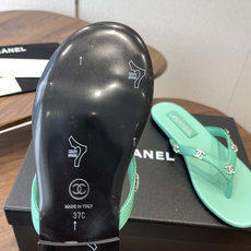 Chanel26SS早春新款夹脚凉拖双C夹脚凉拖|春夏穿搭神器经典双C元素+极简夹脚设计,高级感拉满,软 Chanel26SS早春新款夹脚凉拖双C夹脚凉拖|春夏穿搭神器经典双C元素+极简夹脚设计,高级感拉满,软