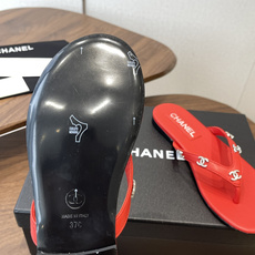 Chanel26SS早春新款夹脚凉拖双C夹脚凉拖|春夏穿搭神器经典双C元素+极简夹脚设计,高级感拉满,软 Chanel26SS早春新款夹脚凉拖双C夹脚凉拖|春夏穿搭神器经典双C元素+极简夹脚设计,高级感拉满,软