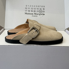 Maison Margiela26ss春夏新款分趾穆勒勃肯半拖自带慵懒高级感的分趾穆勒半拖,是日常穿搭的 Maison Margiela26ss春夏新款分趾穆勒勃肯半拖自带慵懒高级感的分趾穆勒半拖,是日常穿搭的