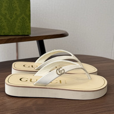 Gucci G家26SS夏季爆款凉拖鞋 人字拖,在这个IN时代必备的拖鞋…G家夹趾人字拖,进口橡塑,摇摇 Gucci G家26SS夏季爆款凉拖鞋 人字拖,在这个IN时代必备的拖鞋…G家夹趾人字拖,进口橡塑,摇摇