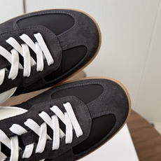 Verbenas 26新色 情侣款 德训鞋 休闲 运动鞋材质:牛京/牛皮/布面,柔软细腻的特点与时尚潮 Verbenas 26新色 情侣款 德训鞋 休闲 运动鞋材质:牛京/牛皮/布面,柔软细腻的特点与时尚潮
