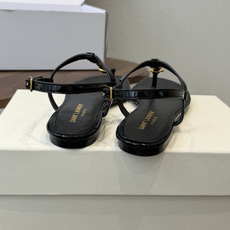 Saint Laurent26ss夏季新款标志性YSL扣饰夹脚凉鞋SAINT LAURENT的标志性YS Saint Laurent26ss夏季新款标志性YSL扣饰夹脚凉鞋SAINT LAURENT的标志性YS