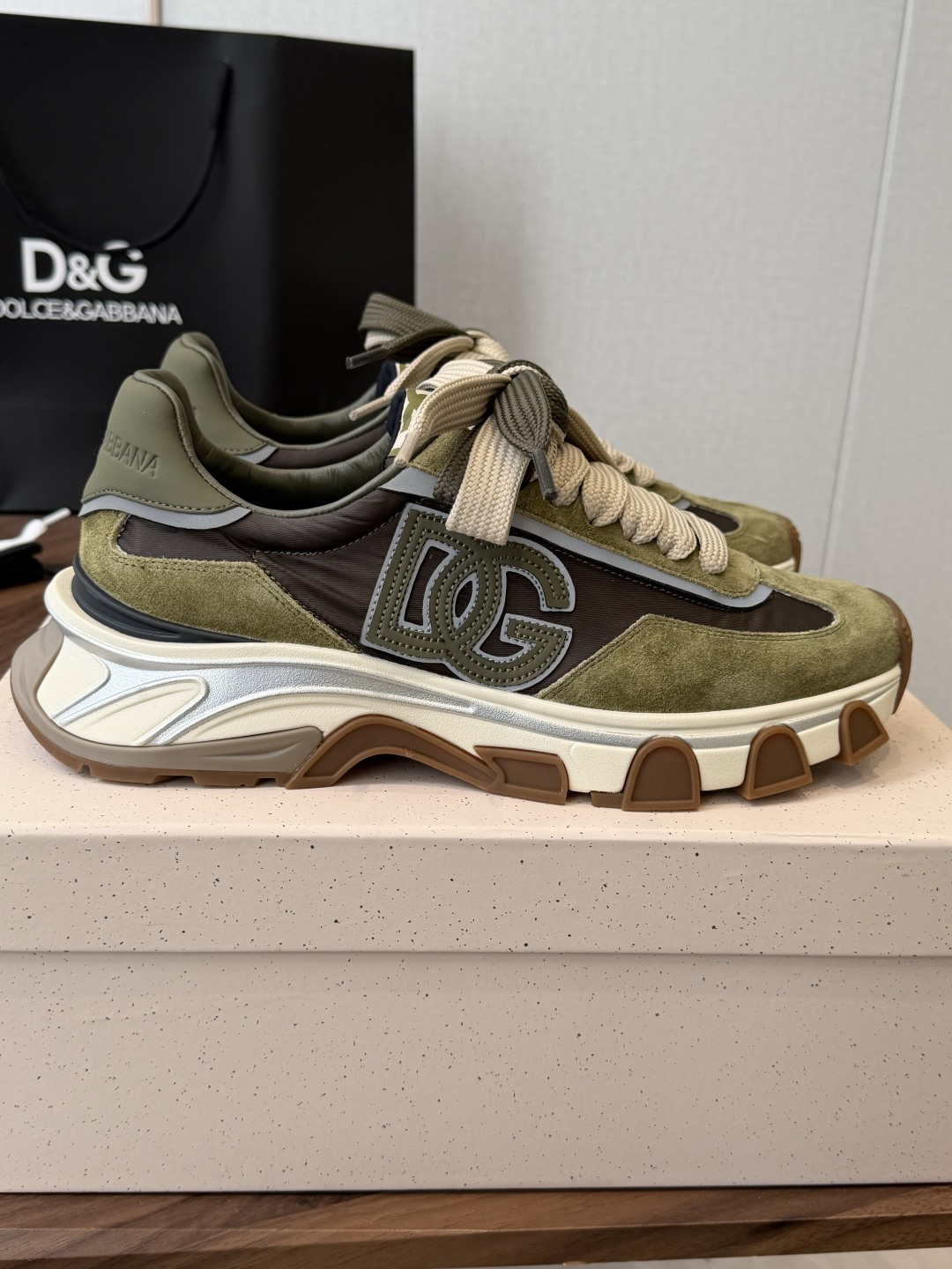 Dolce&Gabbana杜嘉班纳 D&G26ss新品 专柜新款运动鞋厚底休闲鞋 爆款系列……厚底休闲 Dolce&Gabbana杜嘉班纳 D&G26ss新品 专柜新款运动鞋厚底休闲鞋 爆款系列……厚底休闲