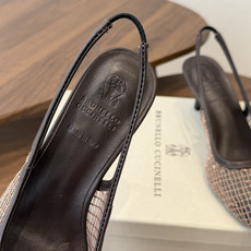 Brunello Cucinelli 26ss女士镶珠装饰休闲穆勒拖鞋凉鞋 BC新款新品女士条纹麂皮穆勒 Brunello Cucinelli 26ss女士镶珠装饰休闲穆勒拖鞋凉鞋 BC新款新品女士条纹麂皮穆勒