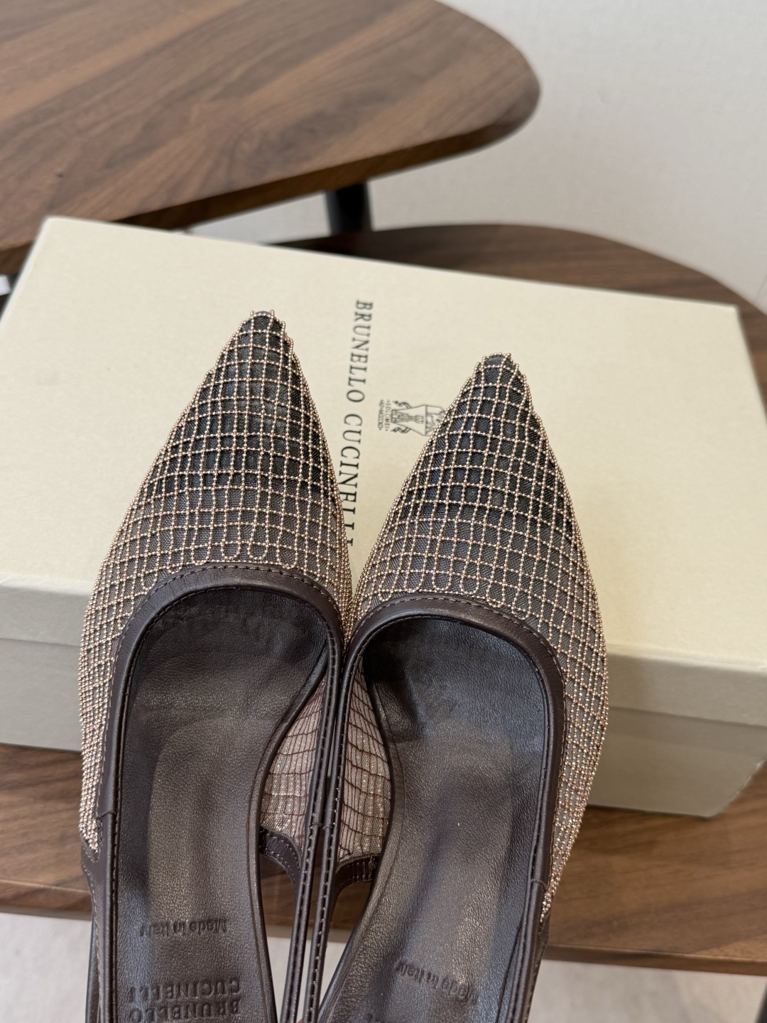 Brunello Cucinelli 26ss女士镶珠装饰休闲穆勒拖鞋凉鞋 BC新款新品女士条纹麂皮穆勒 Brunello Cucinelli 26ss女士镶珠装饰休闲穆勒拖鞋凉鞋 BC新款新品女士条纹麂皮穆勒