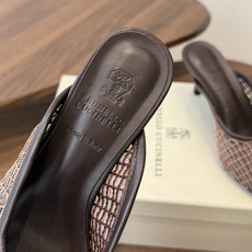 Brunello Cucinelli 26ss女士镶珠装饰休闲穆勒拖鞋凉鞋 BC新款新品女士条纹麂皮穆勒 Brunello Cucinelli 26ss女士镶珠装饰休闲穆勒拖鞋凉鞋 BC新款新品女士条纹麂皮穆勒