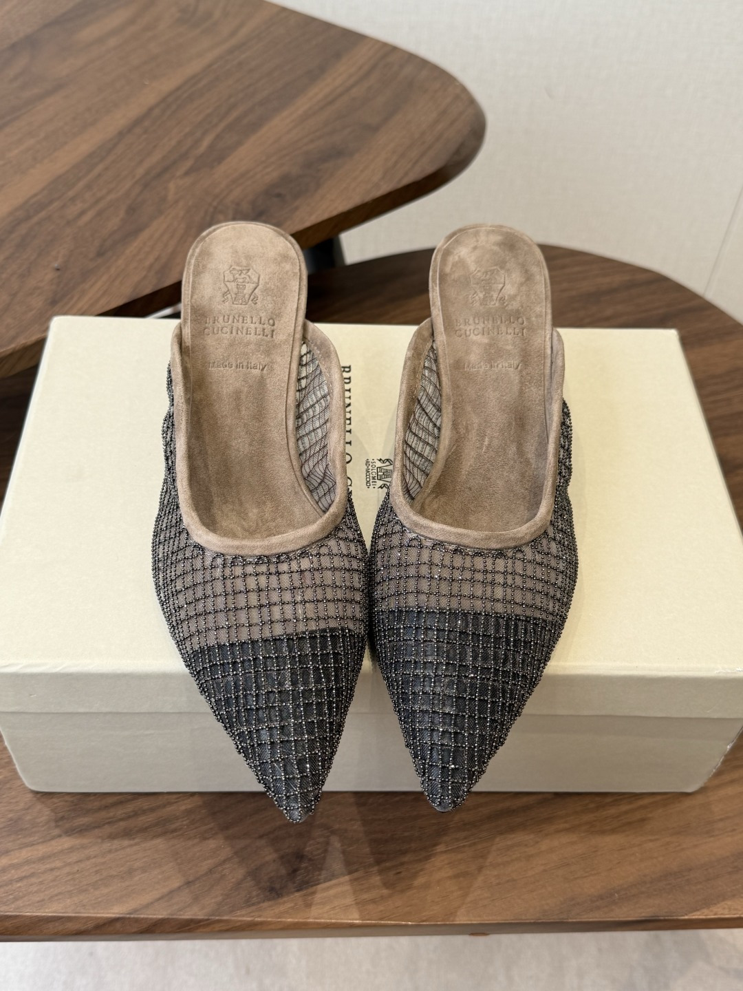 Brunello Cucinelli 26ss女士镶珠装饰休闲穆勒拖鞋凉鞋 BC新款新品女士条纹麂皮穆勒