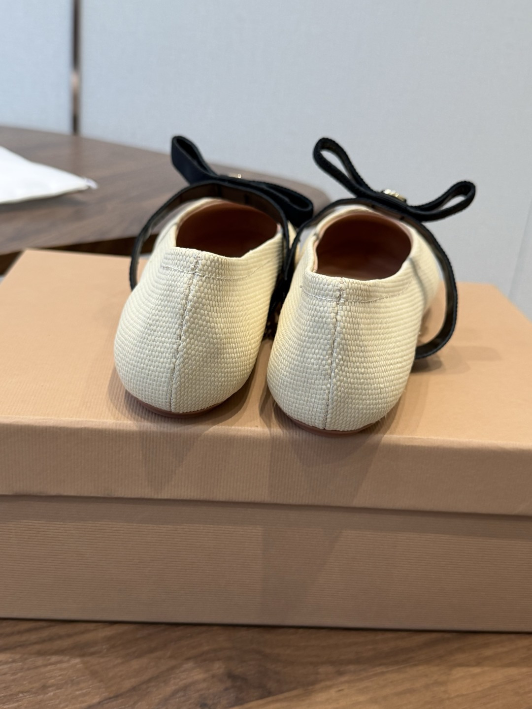 Gianvito Rossi｜吉安维托·罗西26ss春夏新品 GR复古浅口平底芭蕾玛丽珍火爆上新！这鞋绝