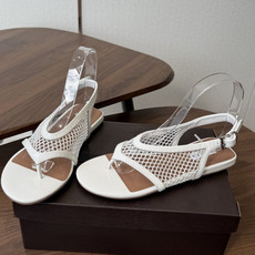 ALAÏA26ss夏季新款网面夹趾凉鞋ALAÏA 网面夹趾凉鞋,以品牌标志性的网面设计为核心亮点,将利落 ALAÏA26ss夏季新款网面夹趾凉鞋ALAÏA 网面夹趾凉鞋,以品牌标志性的网面设计为核心亮点,将利落