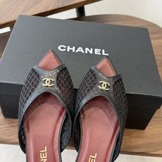 Chanel26ss夏季新款网面尖头高跟穆勒凉拖网面低跟穆勒拖,以品牌标志性的双C标识搭配通透网面设计, Chanel26ss夏季新款网面尖头高跟穆勒凉拖网面低跟穆勒拖,以品牌标志性的双C标识搭配通透网面设计,