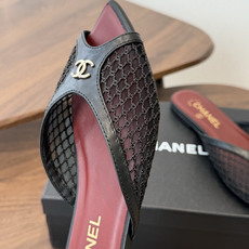 Chanel26ss夏季新款网面尖头高跟穆勒凉拖网面低跟穆勒拖,以品牌标志性的双C标识搭配通透网面设计, Chanel26ss夏季新款网面尖头高跟穆勒凉拖网面低跟穆勒拖,以品牌标志性的双C标识搭配通透网面设计,