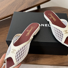Chanel26ss夏季新款网面尖头高跟穆勒凉拖网面低跟穆勒拖,以品牌标志性的双C标识搭配通透网面设计, Chanel26ss夏季新款网面尖头高跟穆勒凉拖网面低跟穆勒拖,以品牌标志性的双C标识搭配通透网面设计,