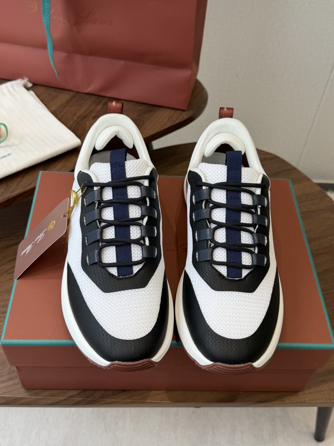 LP 家新品   Loro Piana 诺悠 翩雅   Cairn Walk 运动鞋老爹鞋  官方售价 