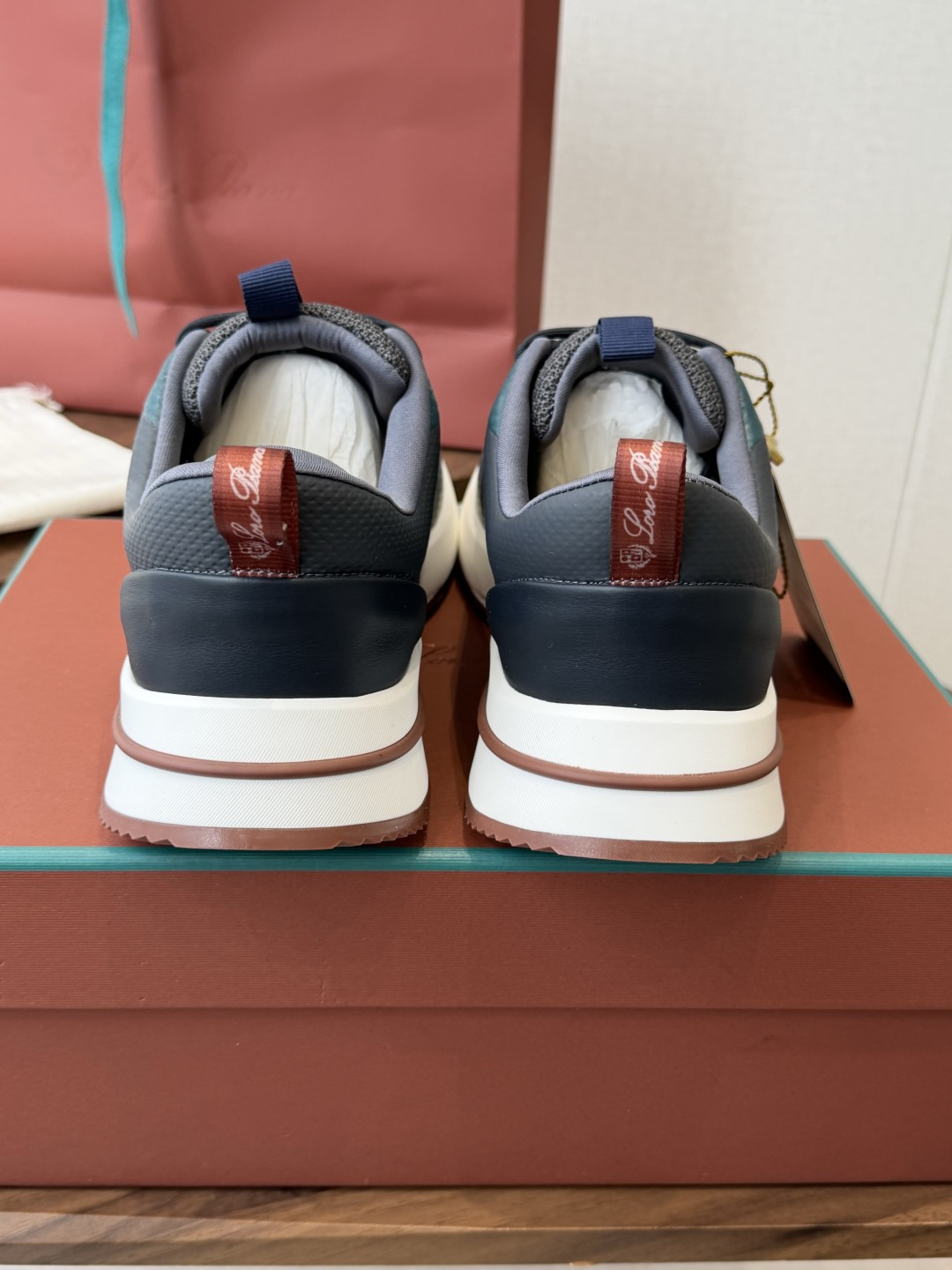 LP 家新品 Loro Piana 诺悠 翩雅 Cairn Walk 运动鞋老爹鞋 官方售价 LP 家新品 Loro Piana 诺悠 翩雅 Cairn Walk 运动鞋老爹鞋 官方售价