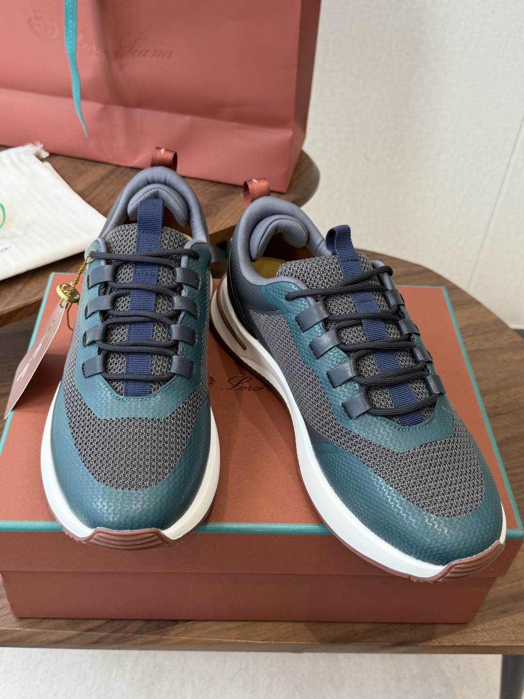 LP 家新品 Loro Piana 诺悠 翩雅 Cairn Walk 运动鞋老爹鞋 官方售价 LP 家新品 Loro Piana 诺悠 翩雅 Cairn Walk 运动鞋老爹鞋 官方售价